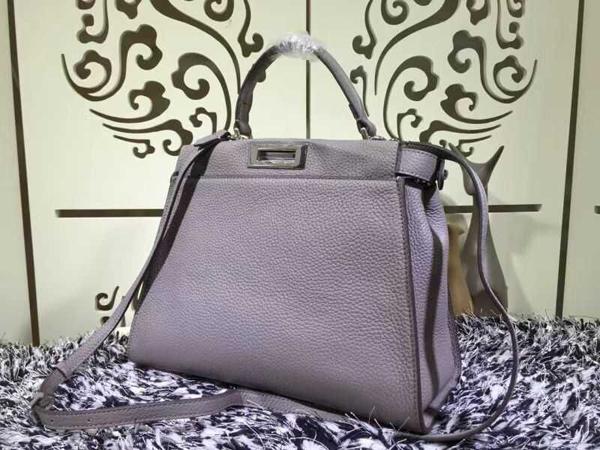 フェンディ コピー FENDI ★人気 SELLERIA PEEKABOO レギュラーサイズ トフィー Gray 8BN290Q0JF0N8A